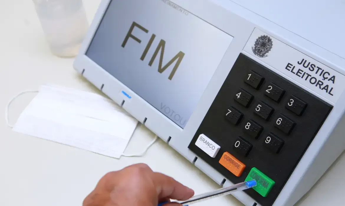Tribunal Superior Eleitoral fará mais um teste na urna eletrônica - Deixa eu te falar